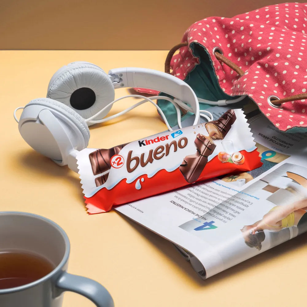 Barre chocolatée - Kinder Bueno - Fine Gaufrette Enrobée de Chocolat au Lait avec un Coeur Lait et Noisettes - Goûter Fondant et Croustillant